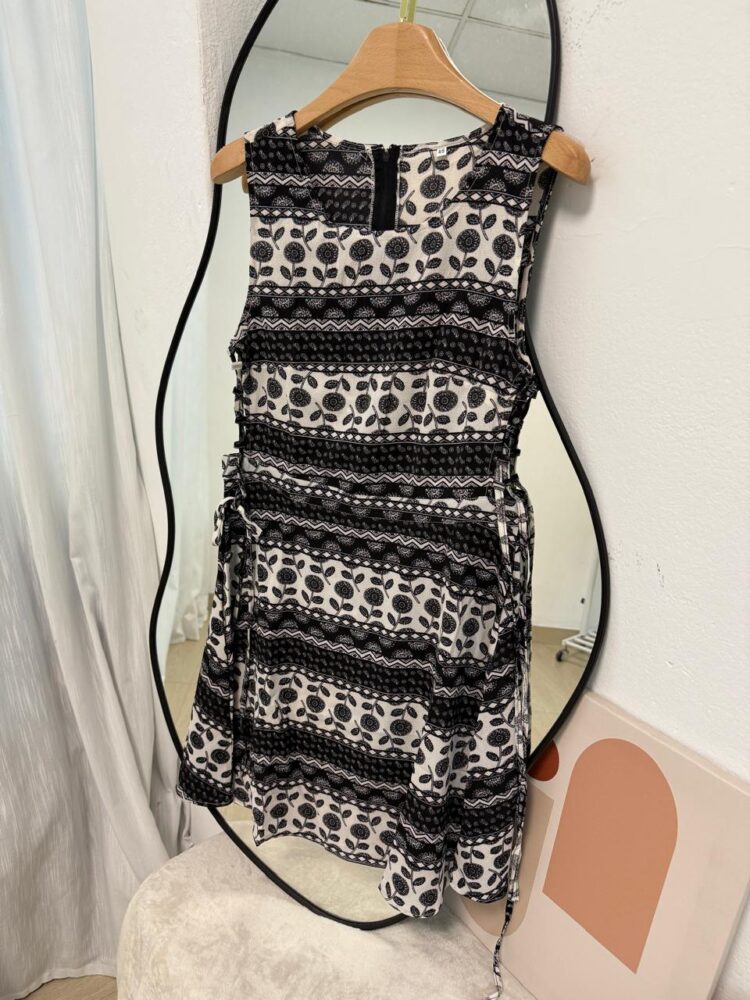 VESTIDO CREPE LAZO COSTADOS